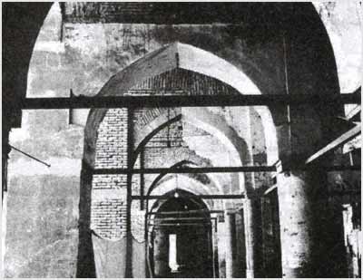 يک شبستان مسجد جامع نائين