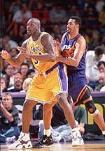 shaquille O'Neal ستاره تيم لس آنجلس ليکرز در سال 1996

