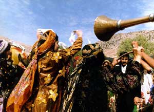 رقص زنان درمراسم عروسی عشاير، بويراحمد (ياسوج)