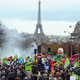 تظاهرات هزاران نفری فرانسویان در مخالفت با سارکوزی و سیاست ریاضت اقتصادی