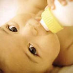 غلظت بیش از اندازه شیرخشک به کلیه‌های کودک آسیب می‌زند