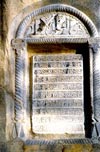کتیبهٔ سنگی به خط پهلوی ،  منطقهٔ باستانی بیستون ،  هرسین | Pahlavid Script Inscription, Bistoon Archaeological Region, Harsin
