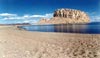 قلعه و صخرهٔ کاظم‌داشی ،  دریاچهٔ ارومیه ،  ارومیه | Kazem Dashi Rock and Castle, Orumieh Lake, Orumieh