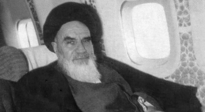 امام خمینی در چه روزی از پاریس وارد ایران شد؟