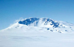کشف آتشفشانی فعال زیر یخ‌های قطب جنوب