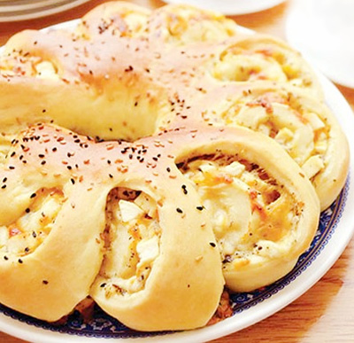 صبحانه را با «نان پنیری خانگی» آغاز کنید