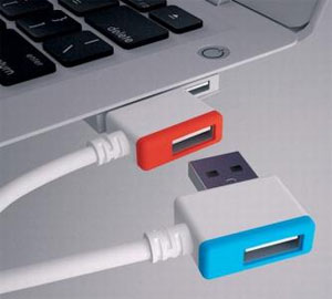 راهکاری جالب برای اتصال چندین کابل USB به لپ تاپ