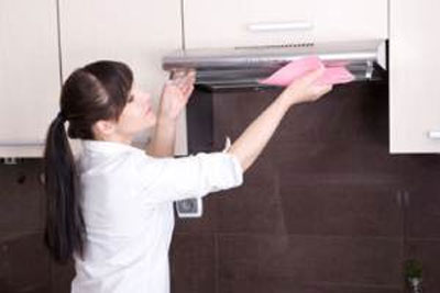 ۳ نکته اصلی در تمیز کردن هود آشپزخانه