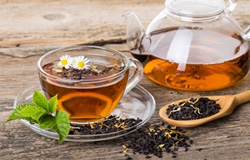 ۶ چای گیاهی که سالم تان می کنند