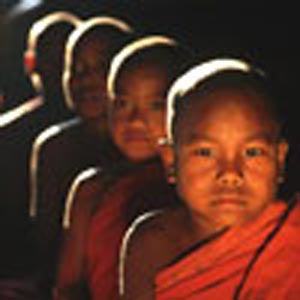 آشنایی با راهبان میانماری