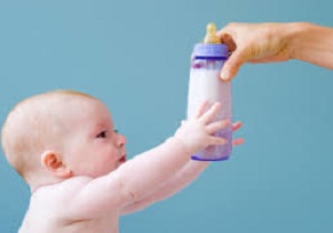 آیا شیر مادر میتواند به دندان های کودک آسیب بزند؟