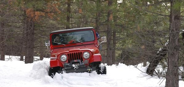 سر خوردن ماشین در برف | اگر می خواهید خودروتان لیز نخورد باید...