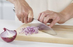 نگهداری صحیح از چاقوهای آشپزخانه با ۴ نکته مهم