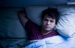 ۵ دلیلی که شب‌ها به راحتی نمی‌توانید بخوابید
