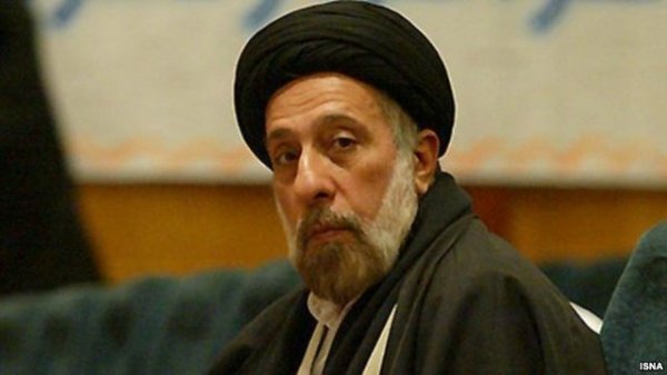 سید هادی خامنه‌ای: همه به روحاني راي دهيم