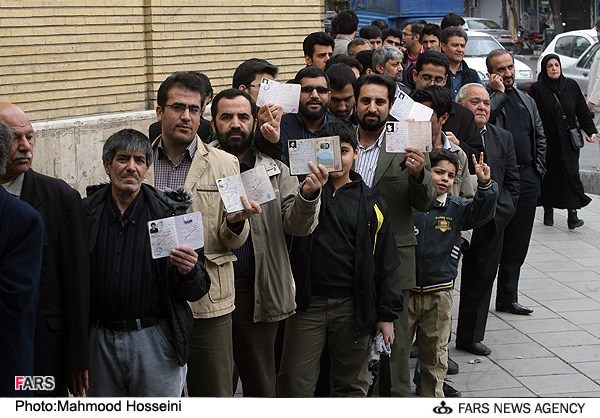 روایت روزنامه شهروند از میزان مشارکت در انتخابات 96/ آخرین تلاش ها برای افزایش رای روحانی و رئیسی