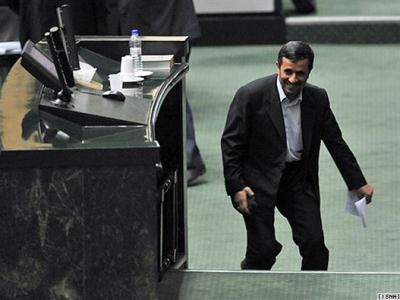 احمدی نژاد به مراسم تحلیف می رود؟