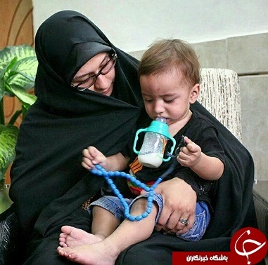 عکس: همسر و فرزند شهید حججی | نکته عجیب درباره همسر شهید حججی