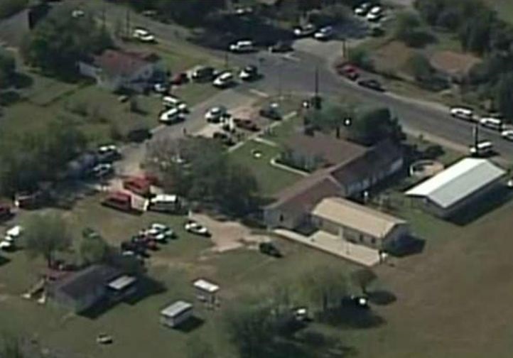 تیراندازی در تگزاس +عکس | آخرین اخبار از کشتار دیشب در کلیسای تگزاس؛ 27 کشته، 25 زخمی