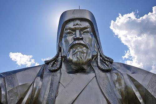 توهین به چنگیز خان در مغولستان چه عاقبتی دارد؟ | چنگیز؛ اسطوره محبوب مغول ها!