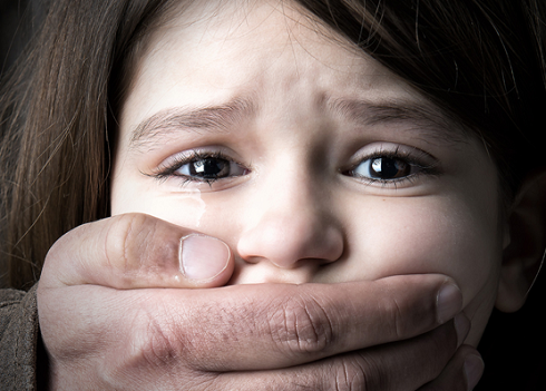 تجاوز به دختر 11 ساله همسایه | دام شیطانی برای دختر همسایه