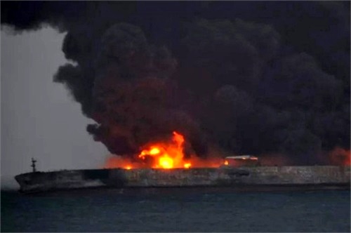 عملیات نفتکش سانچی +فیلم | جنازه خدمه کشتی سانچی پیدا شد