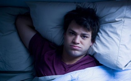 رابطه غذای سنگین با بدخوابی | چرا کابوس می بینم؟