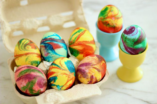 رنگ کردن تخم مرغ سفالی | چگونه تخم مرغ سفالی رنگ کینم؟