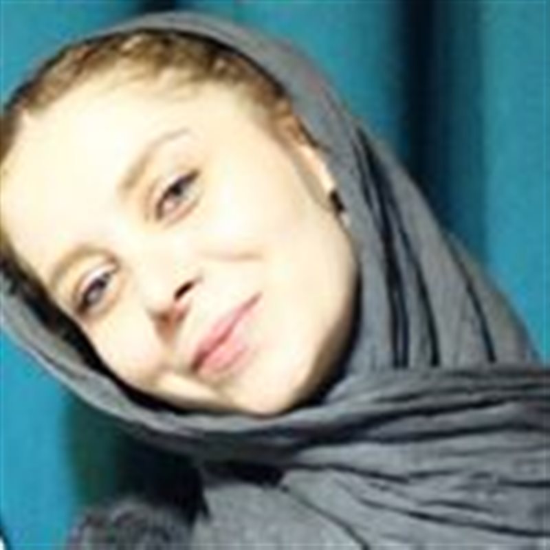 درآمد دختر میرحسین موسوی چقدر است؟ | شغل نرگس موسوی خامنه چیست؟ +عکس