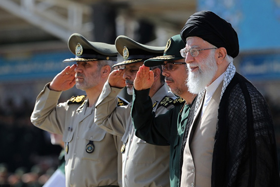 سخنرانی رهبر انقلاب / نظام چیزی جز ملت ایران نیست
