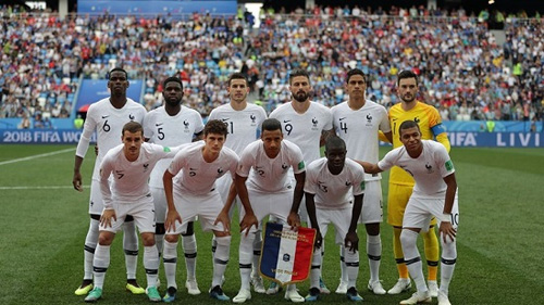 برتری یک نیمه‌ای فرانسه مقابل اروگوئه