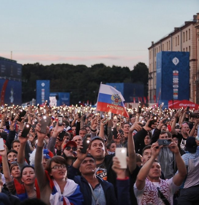  تصاویر: غم و شادی هواداران روسیه و کرواسی در سن‌پترزبورگ