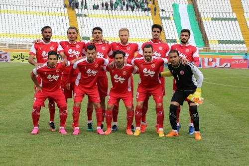 تیم فوتبال پدیده در یک بازی تدارکاتی حریف خود را در هم کوبید 