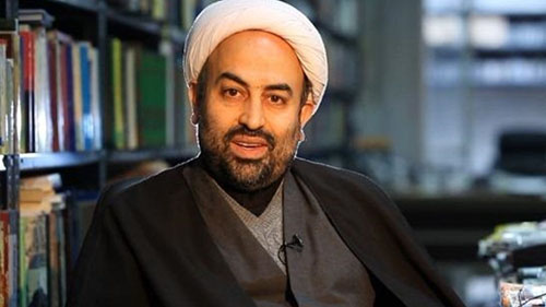  روزنامه ایران: زائری ممنوع‌المنبر شد ولی مداح‌ها جولان می‌دهند
