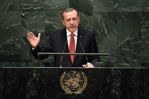  اردوغان با نام بردن از مولانا به عنوان شاعر ترکیه‌ای، خواستار عدالت در جهان شد