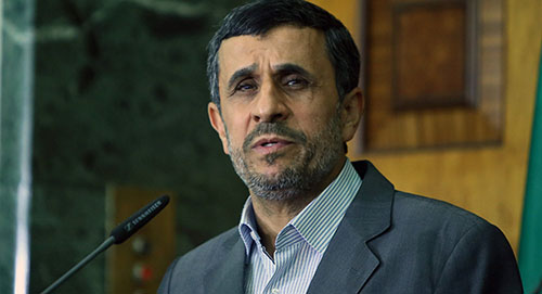 موج سواری احمدی نژاد با روز کوروش!