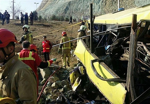  گزارش کامل حادثه واژگونی اتوبوس دانشگاه آزاد | تعداد جان‌باختگان به 9 تن رسید + اسامی