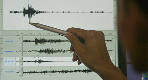 ثبت بزرگترین زلزله با بزرگای ۵.۱ در ازگله | ۱۲ استان کشور با زلزله‌های بزرگتر از ۳ لرزیدند
