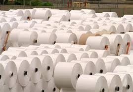 میلیاردها کاغذ احتکار شده در کازرون کشف شد