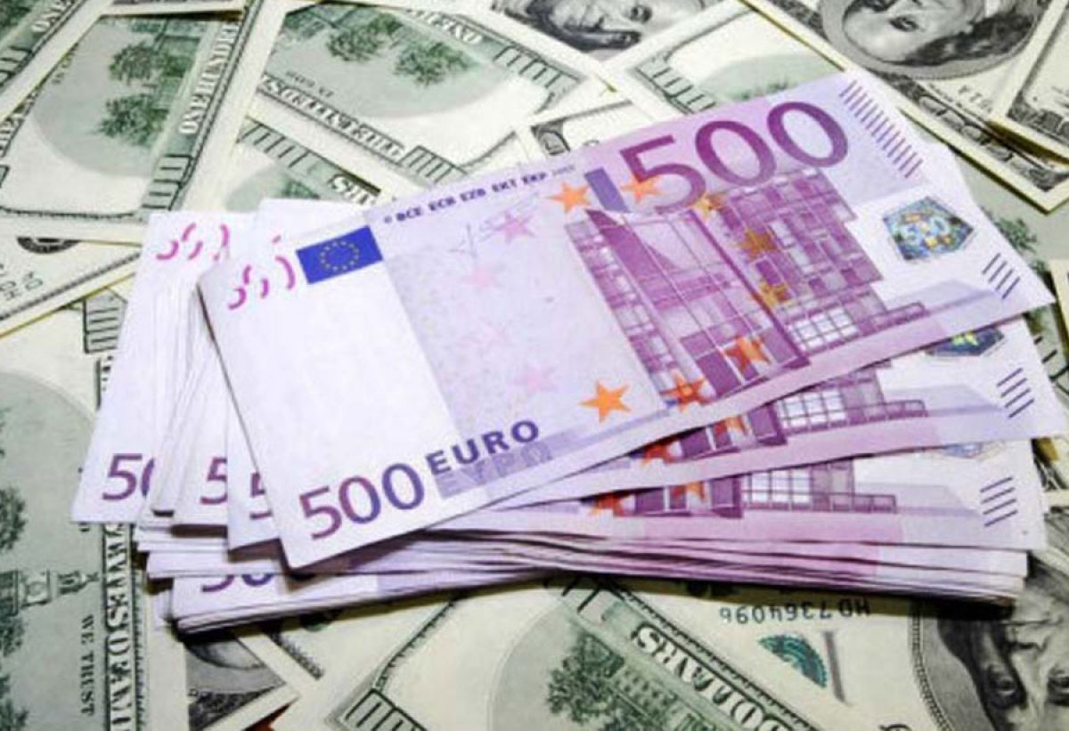 قیمت یورو و قیمت دلار در بازار امروز | یکشنبه ۲۶ خرداد ۹۸