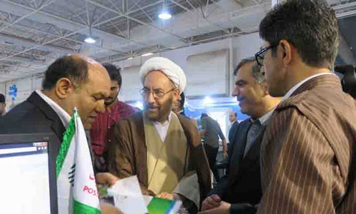 بازدید دستیار ویژه رئیس جمهور ازغرفه پست بانک ایران در نمایشگاه توانمندی های روستاییان
