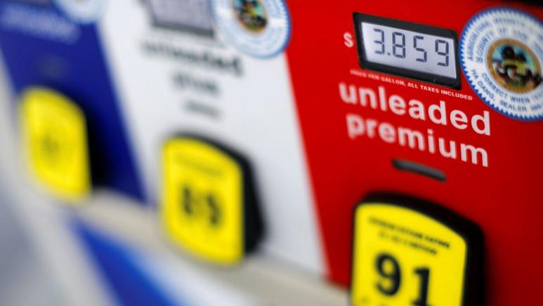 خطر افزایش شدید بهای بنزین در آمریکا پس از حمله به تاسیسات عربستان