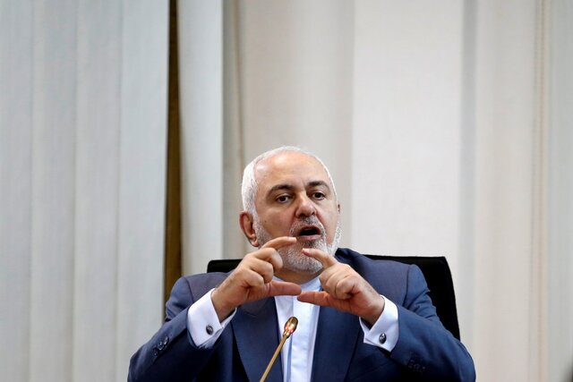 ظریف: شرط ما برای دیدار سران 1+5 با آقای روحانی، لغو تحریم‌ها بود / با اعضای کنگره گفت‌وگو کردم