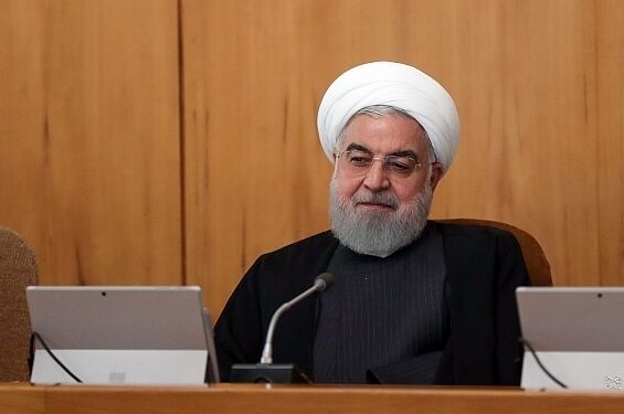 روحانی: ۱۳ آبان یادآور فداکاری دانش آموزان و استقلال طلبی مردم ایران است