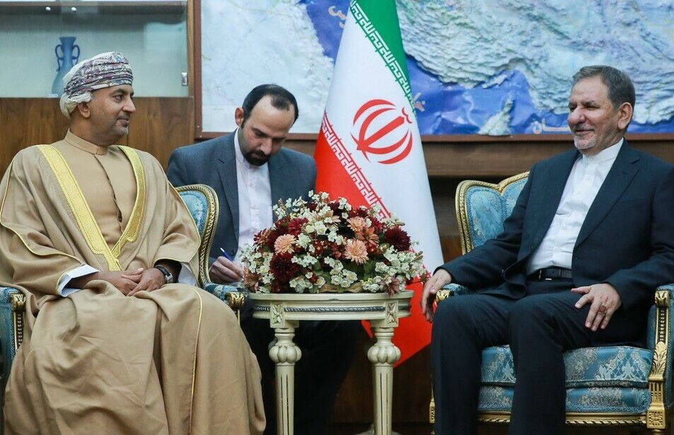 جهانگیری: تهران هیچ محدودیتی برای گسترش همکاری‌ها با مسقط ندارد