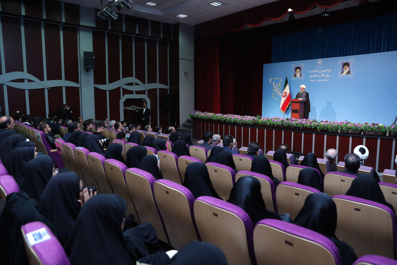 روحانی: مذاکره‌ای که نقشه و توطئه دشمن را بشکند، لازم و یک کار انقلابی است