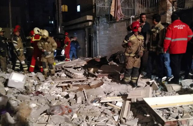 انفجار کپسول گاز و تخریب دو واحد مسکونی در تهران