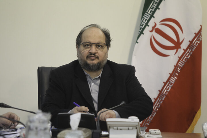 وزیر کار: عیدی بازنشستگان بهمن‌ ماه پرداخت می‌شود