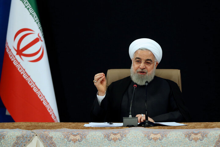 روحانی: همه کارمندان ۱۰ خردادماه سرکار خود حاضر می‌شوند / بازگشایی صحن ها و اماکن متبرکه پس از عید فطر