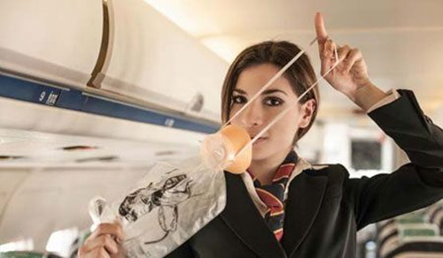 می دانید ماسک اکسیژن هواپیما، چند دقیقه به شما اجازه نفس کشیدن می دهد؟